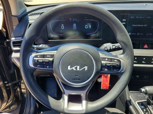 Used 2024 Kia Sportage LX AWD/4WD image 21