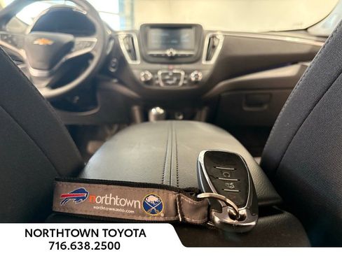 Used 2018 Chevrolet Malibu LT image 31