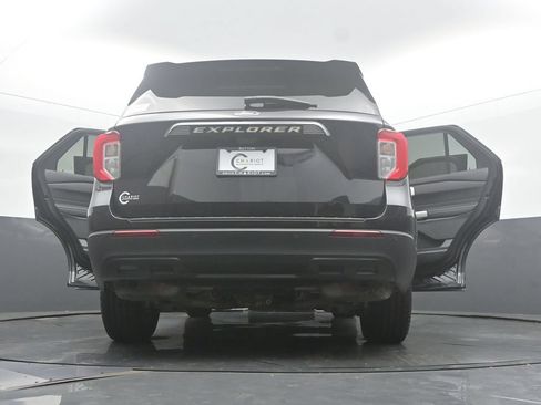 Used 2021 Ford Explorer XLT w/ Equipment Group 202A AWD/4WD image 76