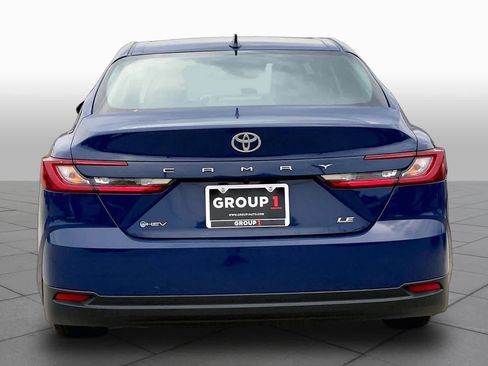 Used 2025 Toyota Camry LE FWD image 5