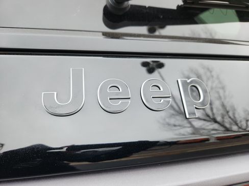 New 2026 Jeep Grand Wagoneer Limited image 11