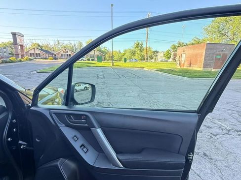 Used 2015 Subaru Forester 2.5i Premium w/ Popular Package #1 AWD/4WD image 15