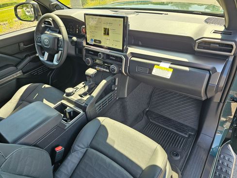 Used 2026 Toyota 4Runner 4WD image 11