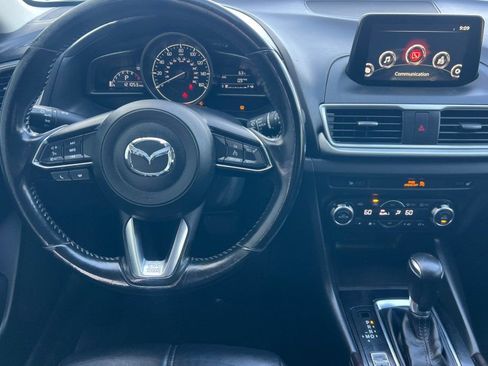 Used 2017 MAZDA MAZDA3 Touring FWD image 11