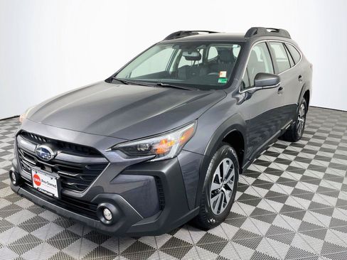 Used 2024 Subaru Outback AWD/4WD image 3