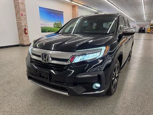 Used 2020 Honda Pilot Touring image 2