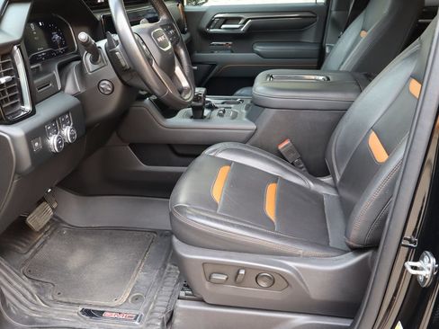 Used 2022 GMC Sierra 1500 AT4 w/ AT4 Preferred Package AWD/4WD image 15