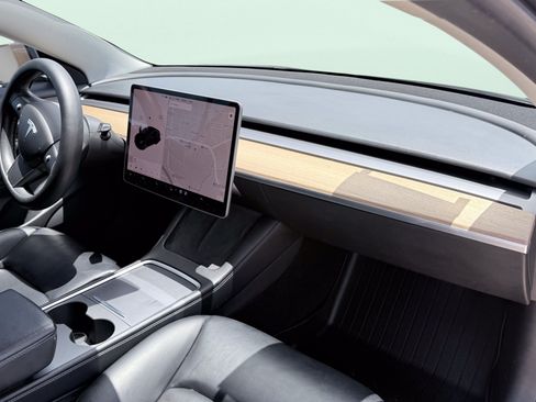 Used 2022 Tesla Model 3 RWD image 49