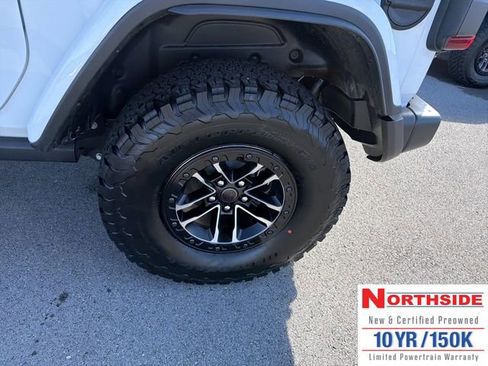 New 2026 Jeep Wrangler Rubicon w/ Xtreme 35 Tire Package AWD/4WD image 12