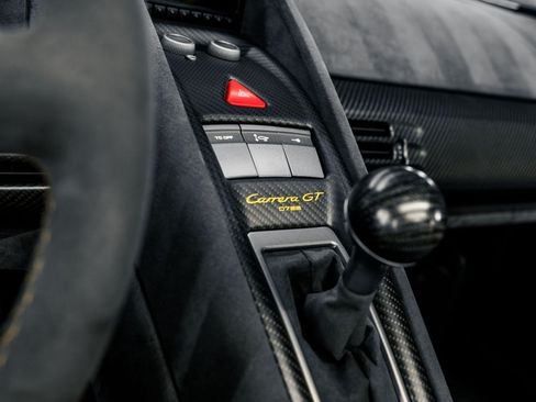 Used 2005 Porsche Carrera GT RWD image 18