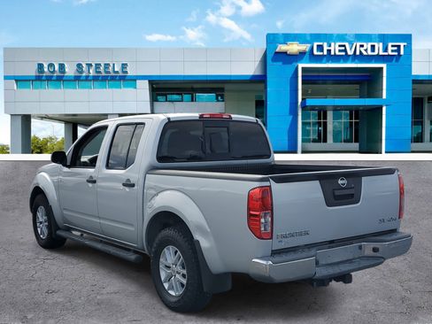 Used 2017 Nissan Frontier SV image 4