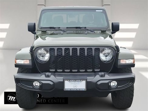 Used 2022 Jeep Gladiator Willys image 8