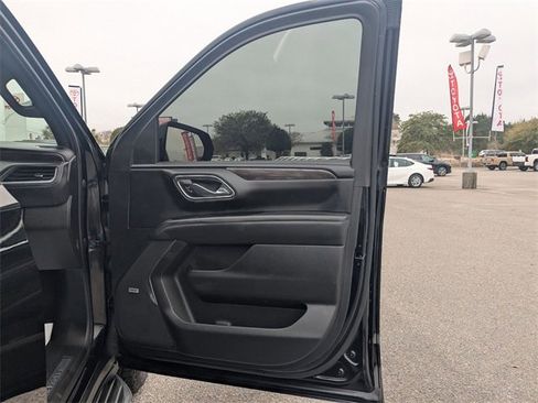 Used 2023 Chevrolet Tahoe LT image 32