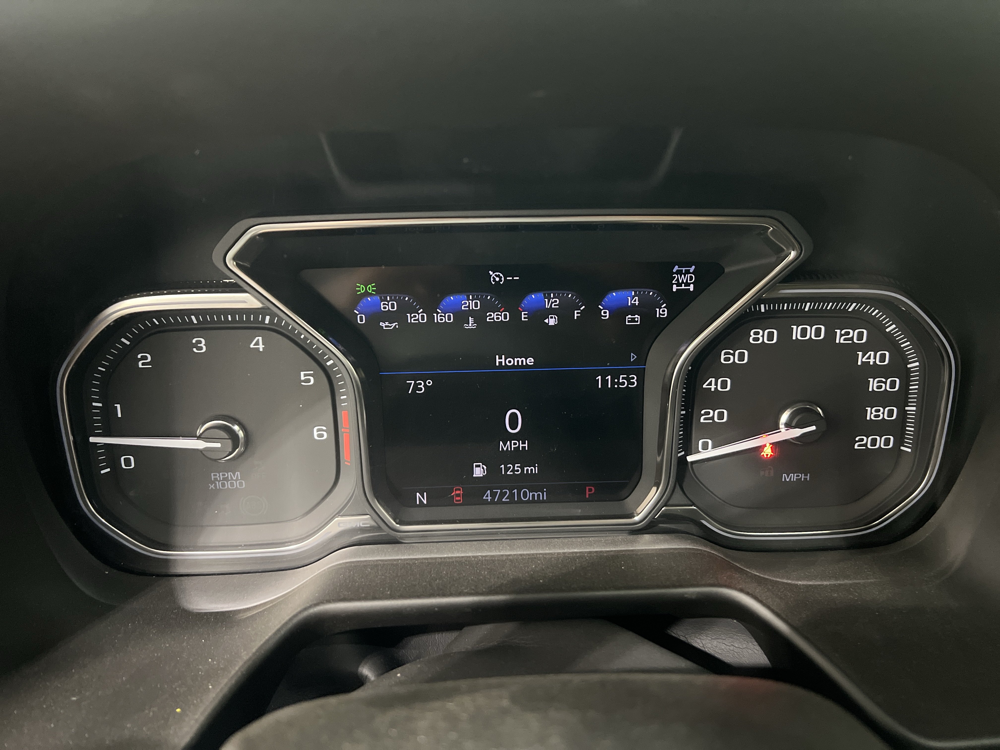 Used 2021 GMC Yukon AT4 w/ Technology Package AWD/4WD image 7