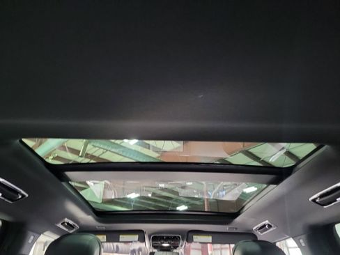 Used 2023 Land Rover Range Rover Sport SE Dynamic image 29