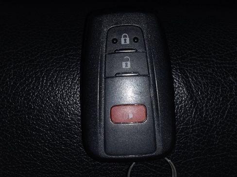 Used 2019 Toyota Corolla SE image 32