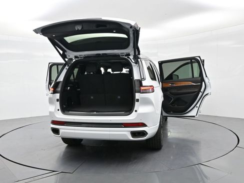 New 2025 Jeep Grand Cherokee L Summit image 36