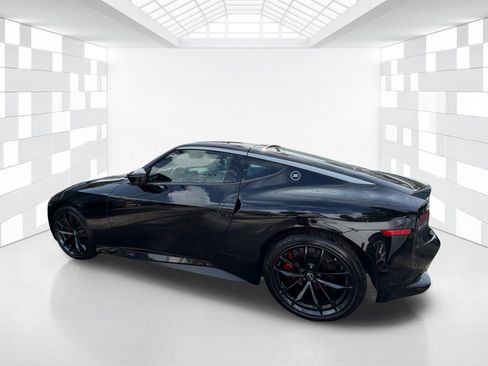 Certified 2025 Nissan Z Performance w/ Floor Mat Package RWD image 5