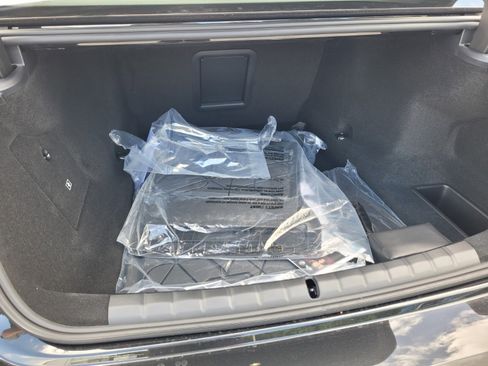 New 2026 BMW 750e xDrive w/ Executive Package image 15