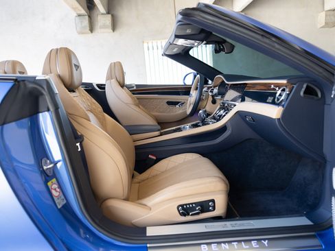 Used 2020 Bentley Continental GT V8 AWD/4WD image 62