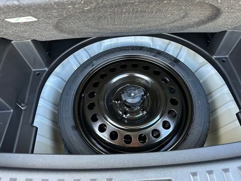 New 2026 Chevrolet Equinox RS w/ LPO, Floor Liner Package image 23