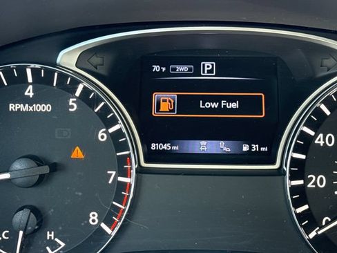 Used 2019 Nissan Pathfinder SL AWD/4WD image 20