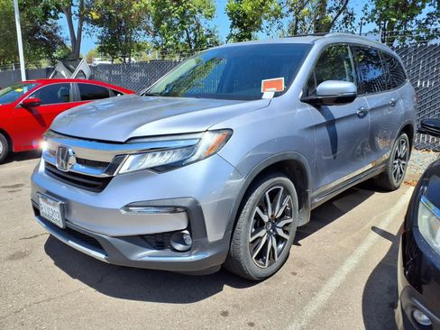 Used 2019 Honda Pilot Touring image 1