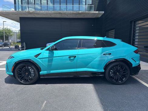 Used 2025 Lamborghini Urus SE AWD/4WD image 3