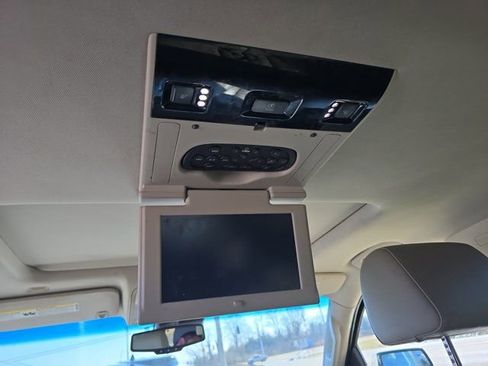 Used 2015 GMC Yukon SLT w/ Open Road Package image 37