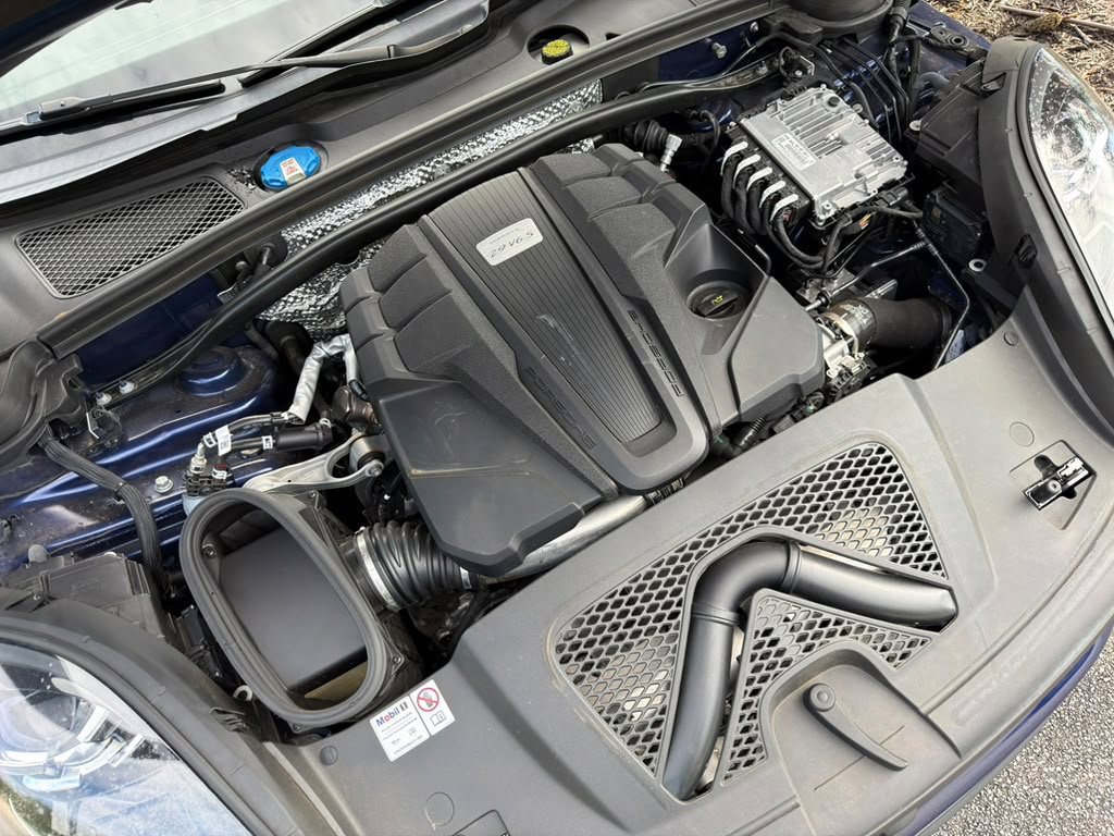 Used 2024 Porsche Macan S AWD/4WD image 20
