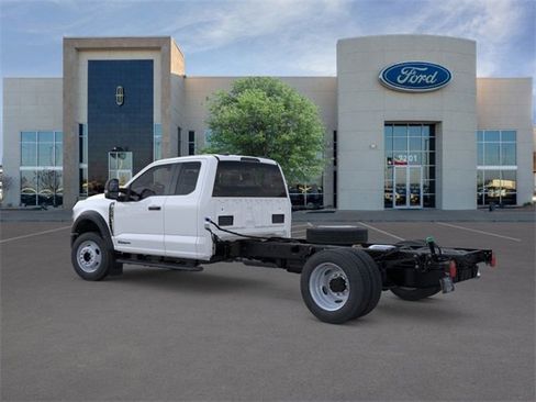 New 2026 Ford F550 4x4 Supercab Super Duty image 4