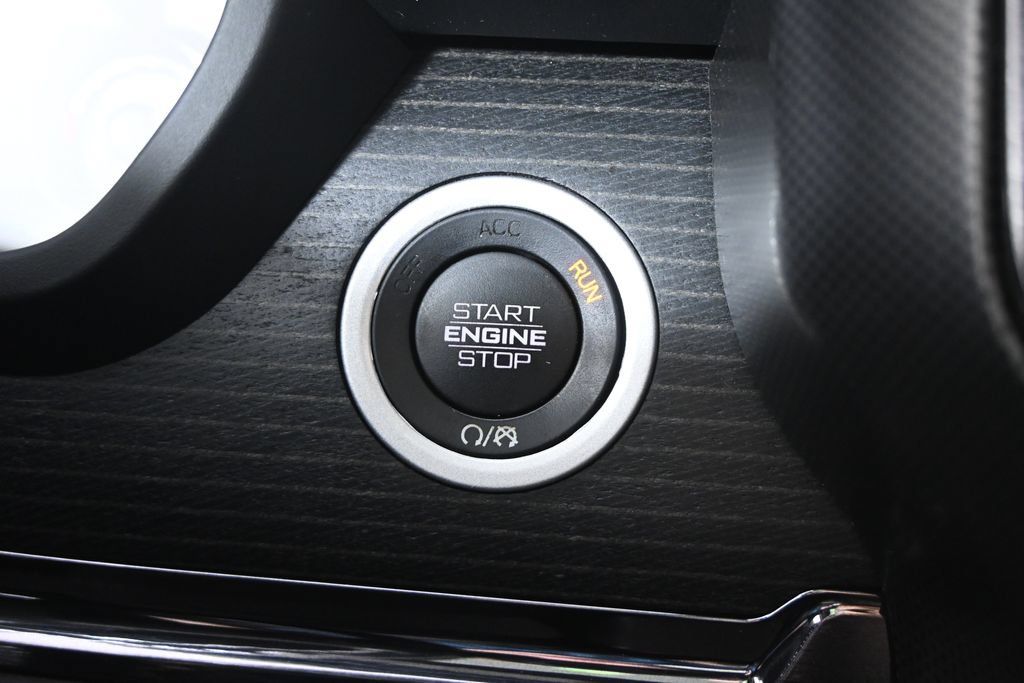 Used 2022 RAM 1500 Limited w/ Body-Colour Bumper Group AWD/4WD image 31