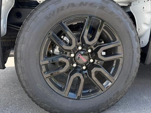 New 2026 GMC Sierra 1500 Elevation w/ Elevation Select Package AWD/4WD image 41