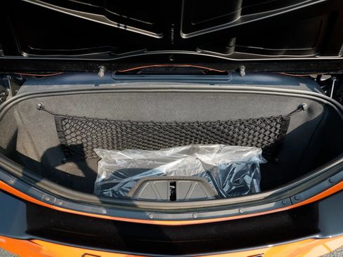 Used 2024 Chevrolet Corvette Stingray Preferred Conv w/ Z51 Performance Package RWD image 39