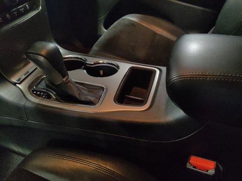 Used 2018 Jeep Grand Cherokee Altitude RWD image 26