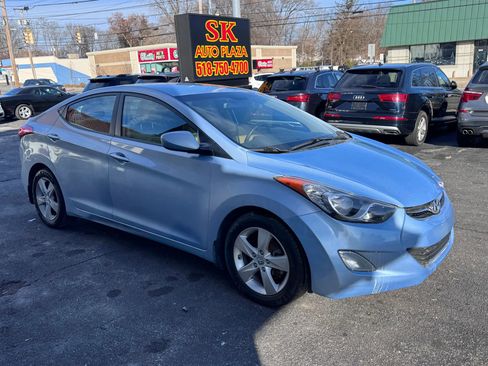 Used 2013 Hyundai Elantra GLS w/ Preferred Pkg image 8