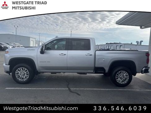 Used 2020 Chevrolet Silverado 2500 High Country w/ Technology Package AWD/4WD image 7