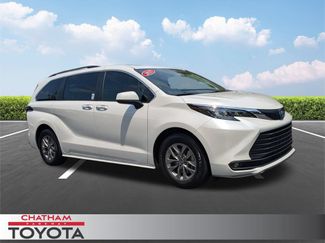 Used 2025 Toyota Sienna XLE w/ XLE Plus Package FWD video 1