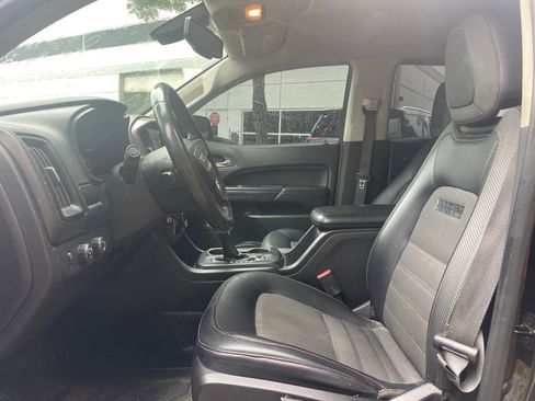 Used 2015 GMC Canyon SLE w/ All-Terrain Package AWD/4WD image 16