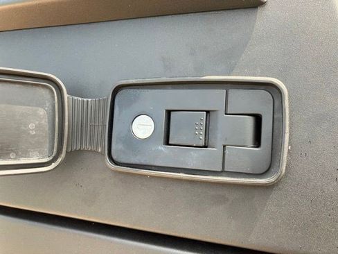 Certified 2022 RAM 1500 Big Horn AWD/4WD image 9