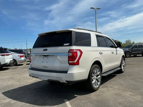 Used 2019 Ford Expedition XLT w/ Equipment Group 202A image 7
