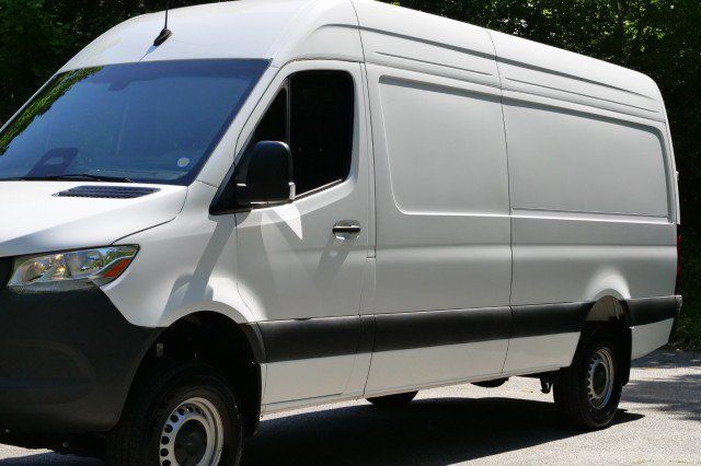 Used 2025 Mercedes-Benz Sprinter 2500 image 35