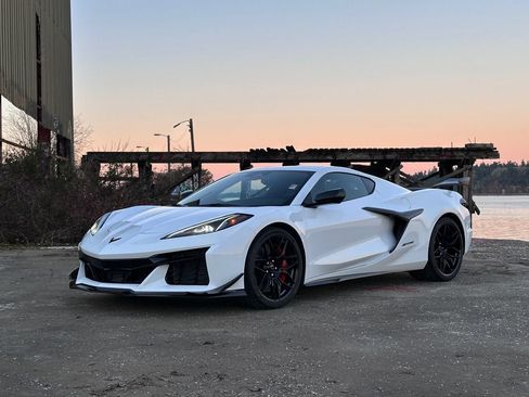 New 2025 Chevrolet Corvette Z06 w/ Z07 Performance Package RWD image 7