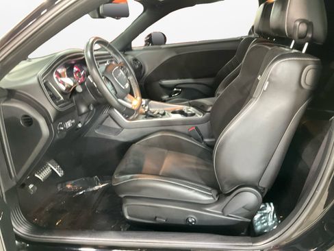Used 2022 Dodge Challenger SRT Hellcat RWD image 10