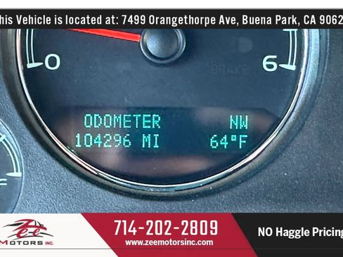Used 2011 GMC Yukon XL Denali AWD/4WD image 27
