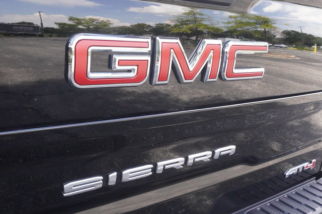 Used 2024 GMC Sierra 1500 AT4 w/ Technology Package AWD/4WD image 40