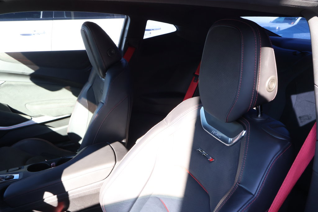 Used 2020 Chevrolet Camaro ZL1 RWD image 9