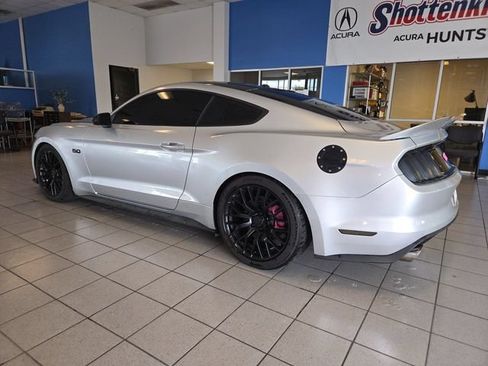 Used 2017 Ford Mustang GT Premium w/ GT Performance Package RWD image 6