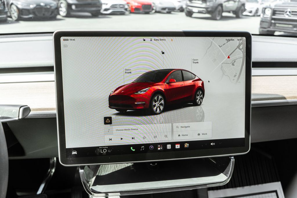 Used 2023 Tesla Model Y Long Range AWD/4WD image 15