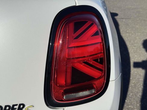 Used 2024 MINI Cooper SE image 10